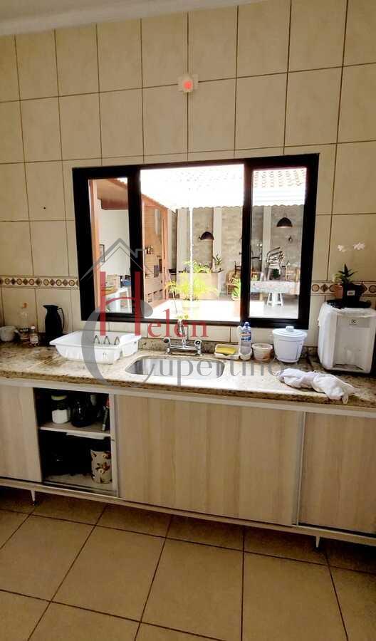 Casa à venda com 3 quartos, 300m² - Foto 18