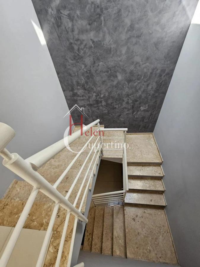 Casa à venda com 3 quartos, 350m² - Foto 9