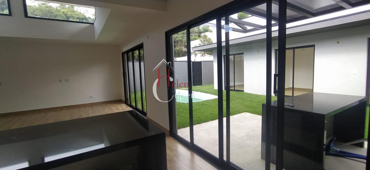 Casa de Condomínio à venda com 3 quartos, 307m² - Foto 1